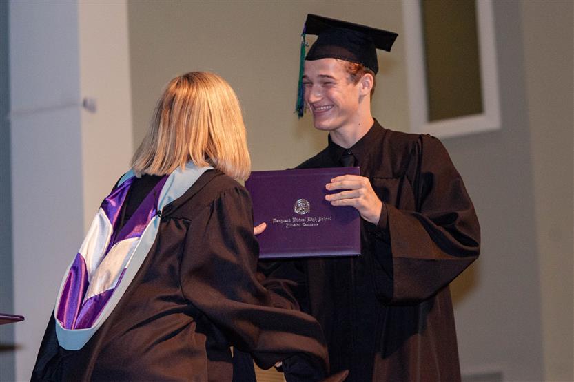 Seniors graduate from Vanguard Virtual High